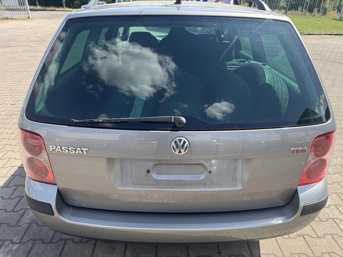 VW Passat 3BG original Heckklappe mit Heckscheibe Kombi/Variant LD7W Urban Grey Metallic Bj.2004
